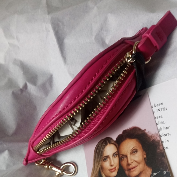 Diane von Furstenberg Pink Lip Shaped Coin Purse/Pouch - Picture 7 of 14